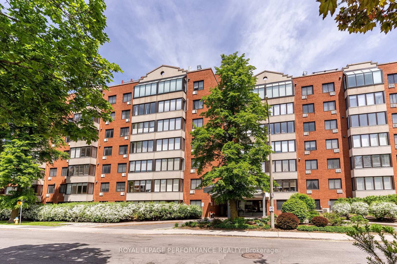 609 - 225 Alvin Road, Ottawa, ON