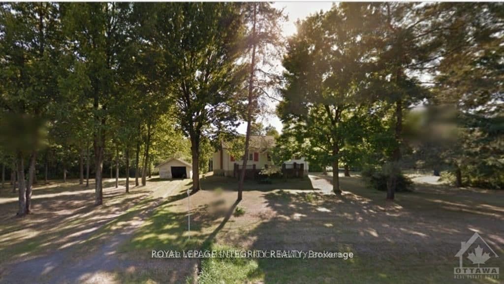 1212 White Oak Drive, Ottawa, ON