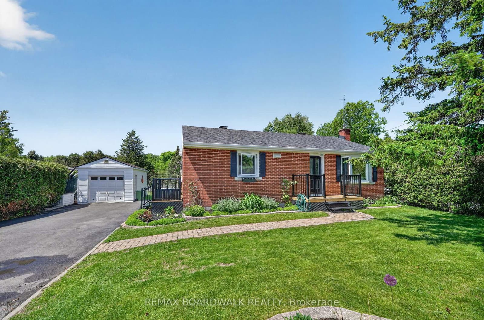 2548 MER BLEUE Road, Ottawa, ON — photo 2