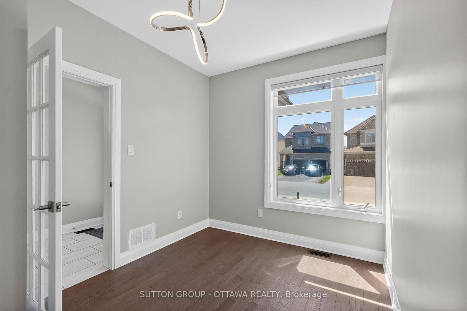 824 CONTOUR Street, Ottawa, ON — photo 3
