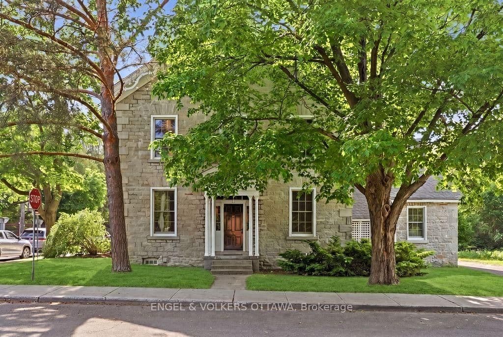 71 Thomas Street, Ottawa, ON