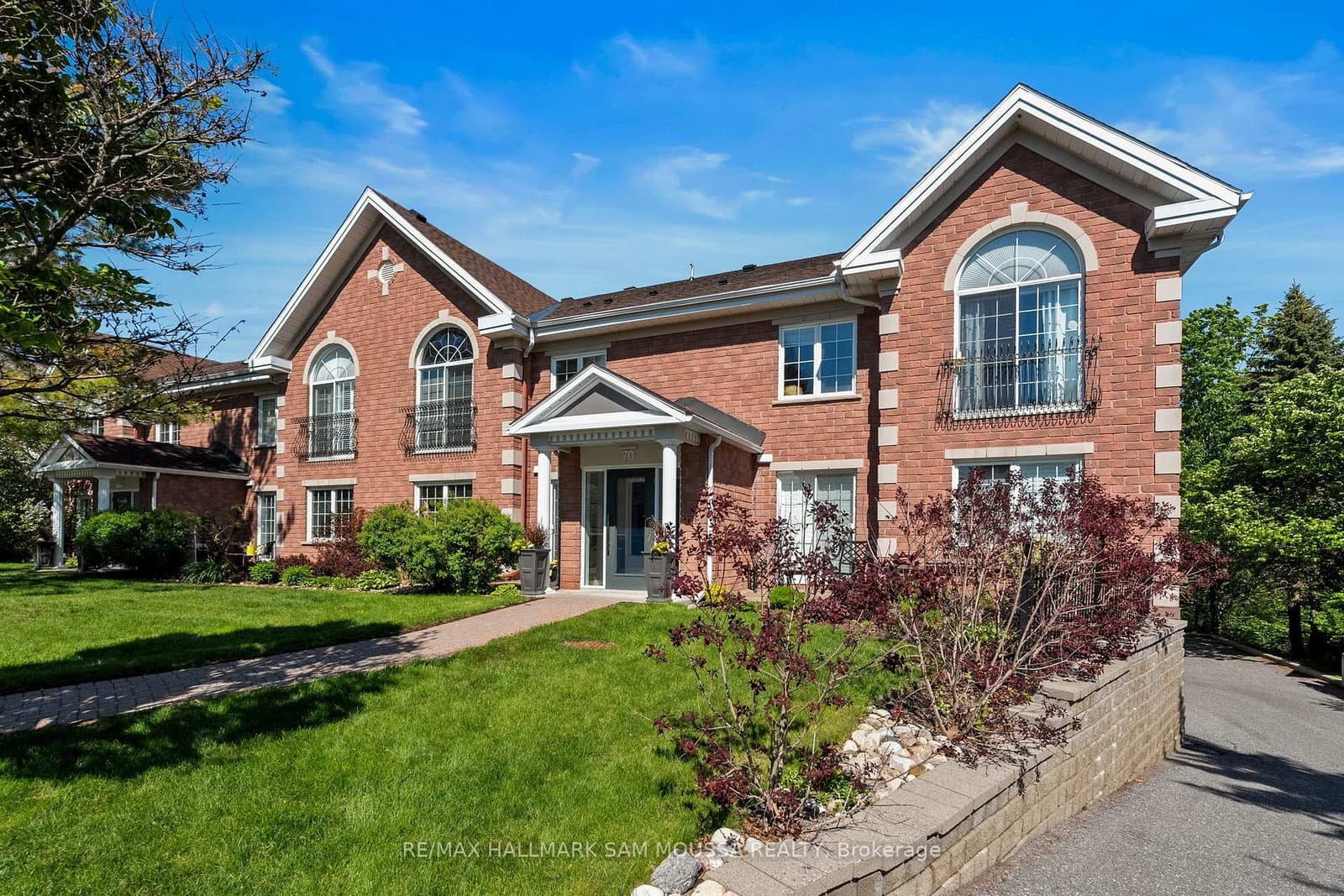1C - 70 Robson Court, Ottawa, ON — photo 2