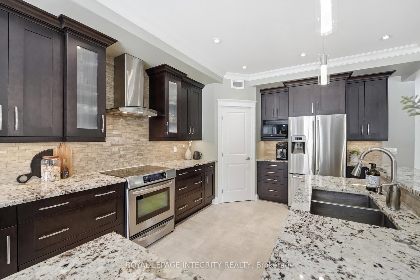 476 Ancaster Avenue, Ottawa, ON — photo 3