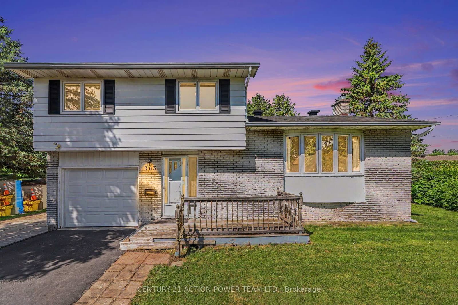 303 Hoylake Crescent, Ottawa, ON — photo 2
