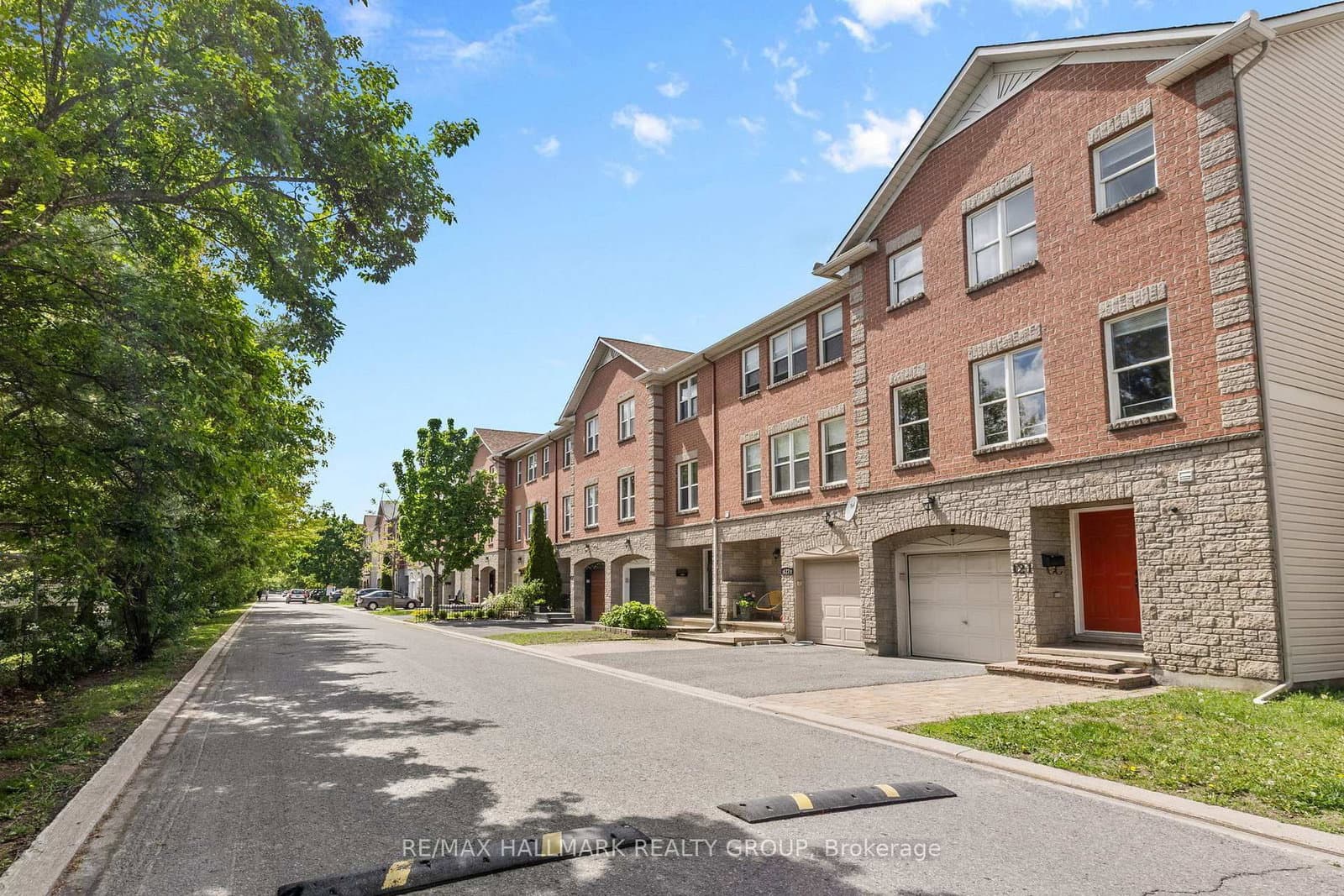 125 Arcola Private, Ottawa, ON — photo 2