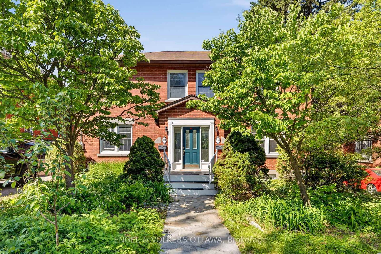392 Piccadilly Avenue, Ottawa, ON