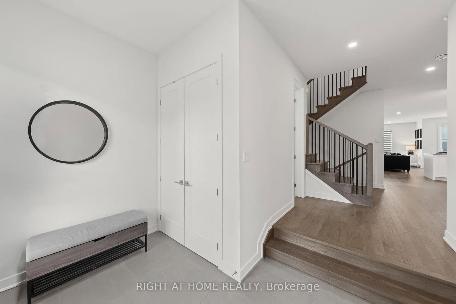 252 KETCHIKAN Crescent, Kanata, ON — photo 3