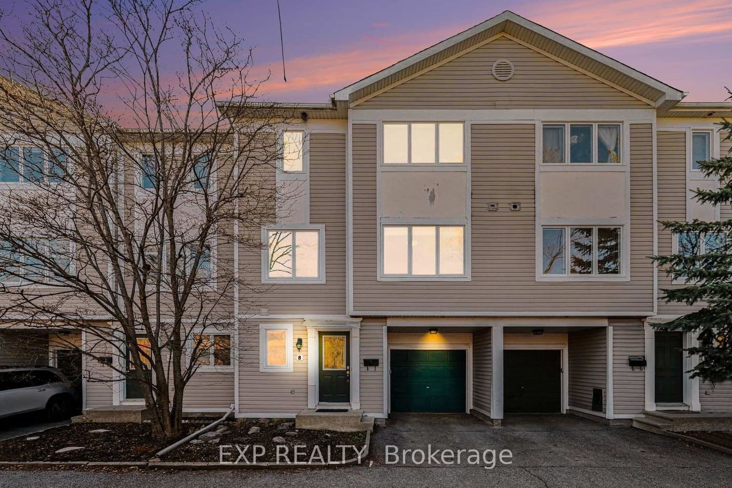 8 Barnaby Private, Ottawa, ON
