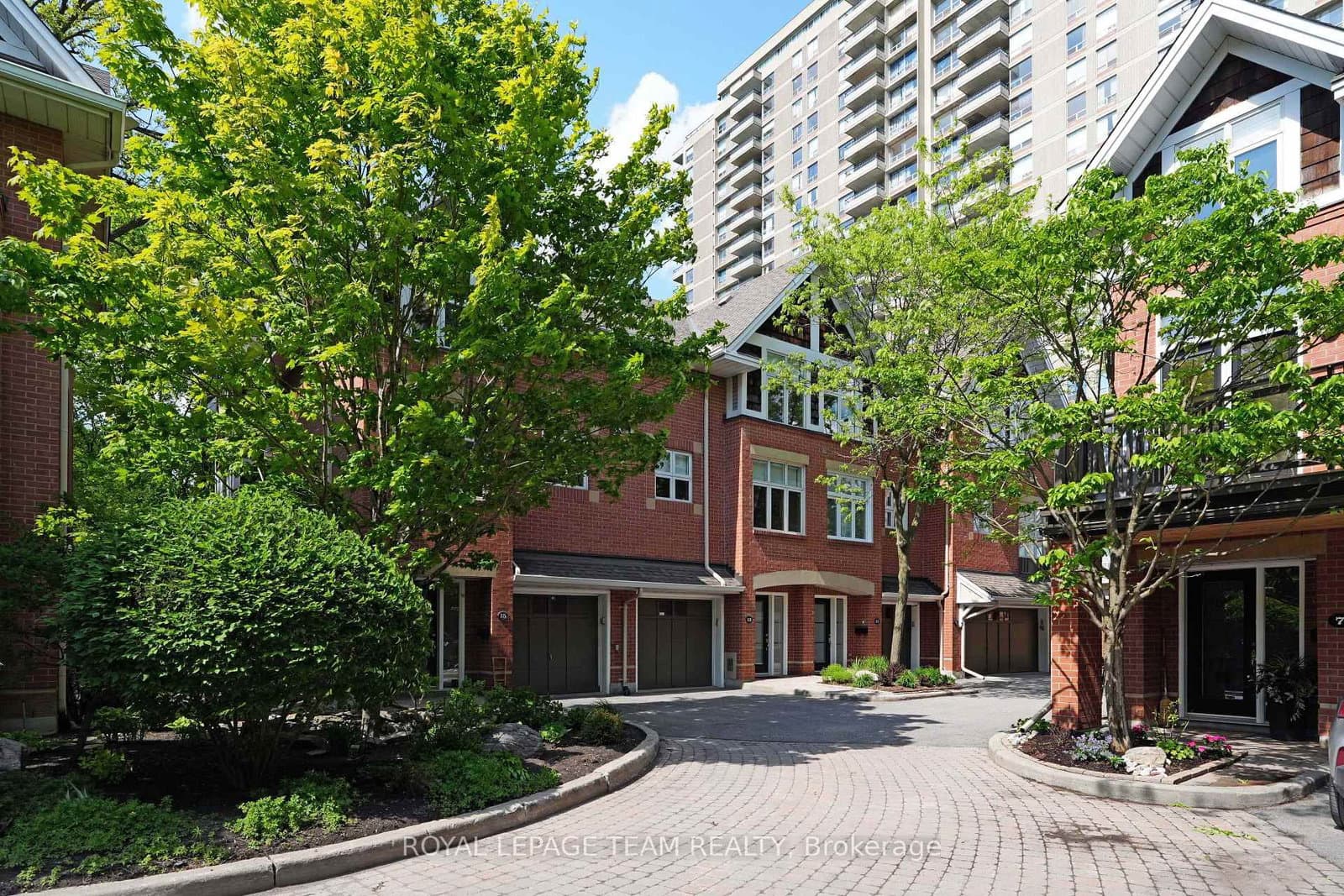 13 Oak Park Private, Ottawa, ON
