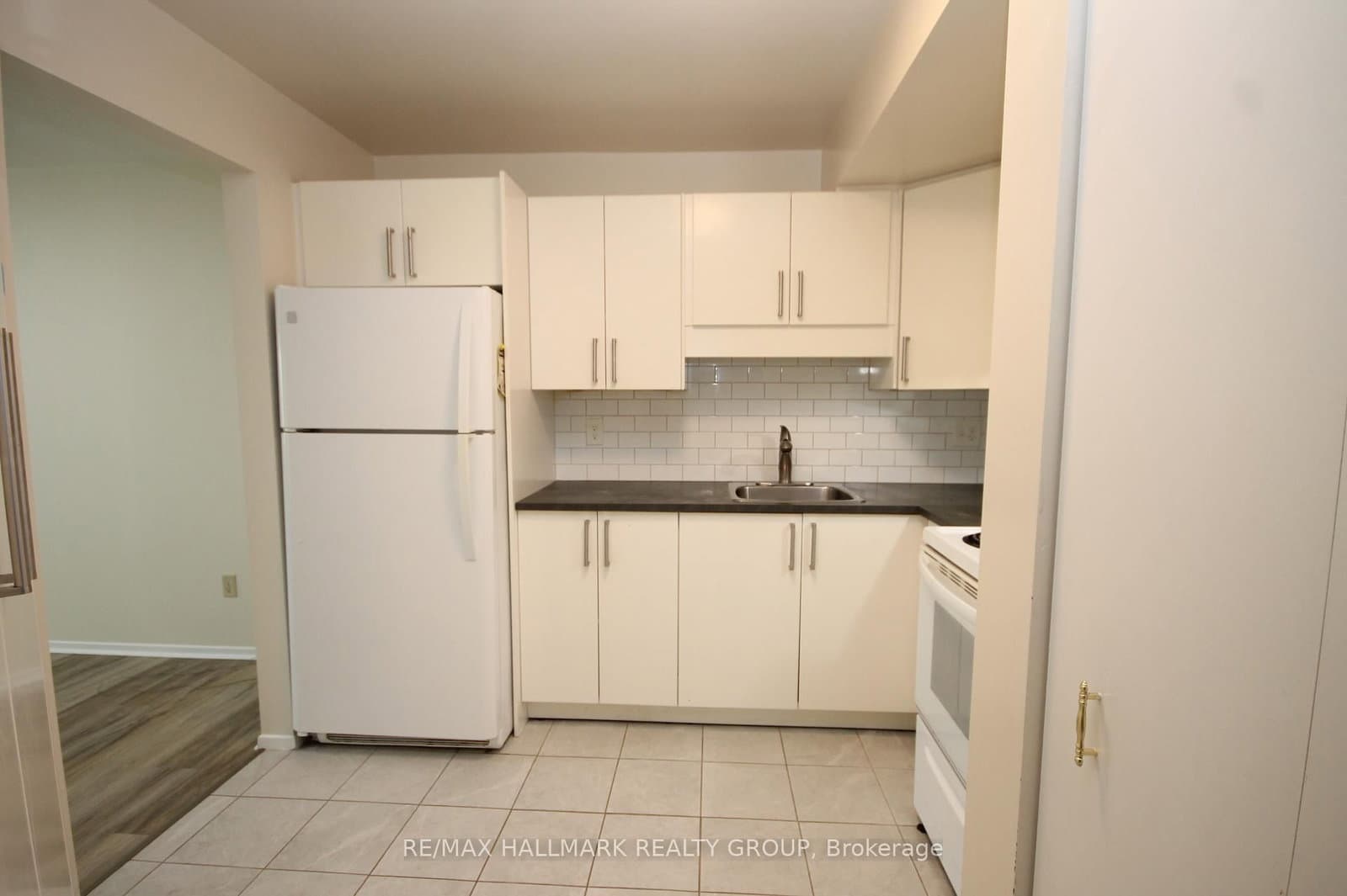 311 - 268 Lorry Greenberg Drive, Ottawa, ON — photo 2