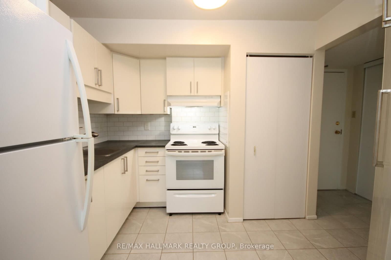 311 - 268 Lorry Greenberg Drive, Ottawa, ON — photo 3
