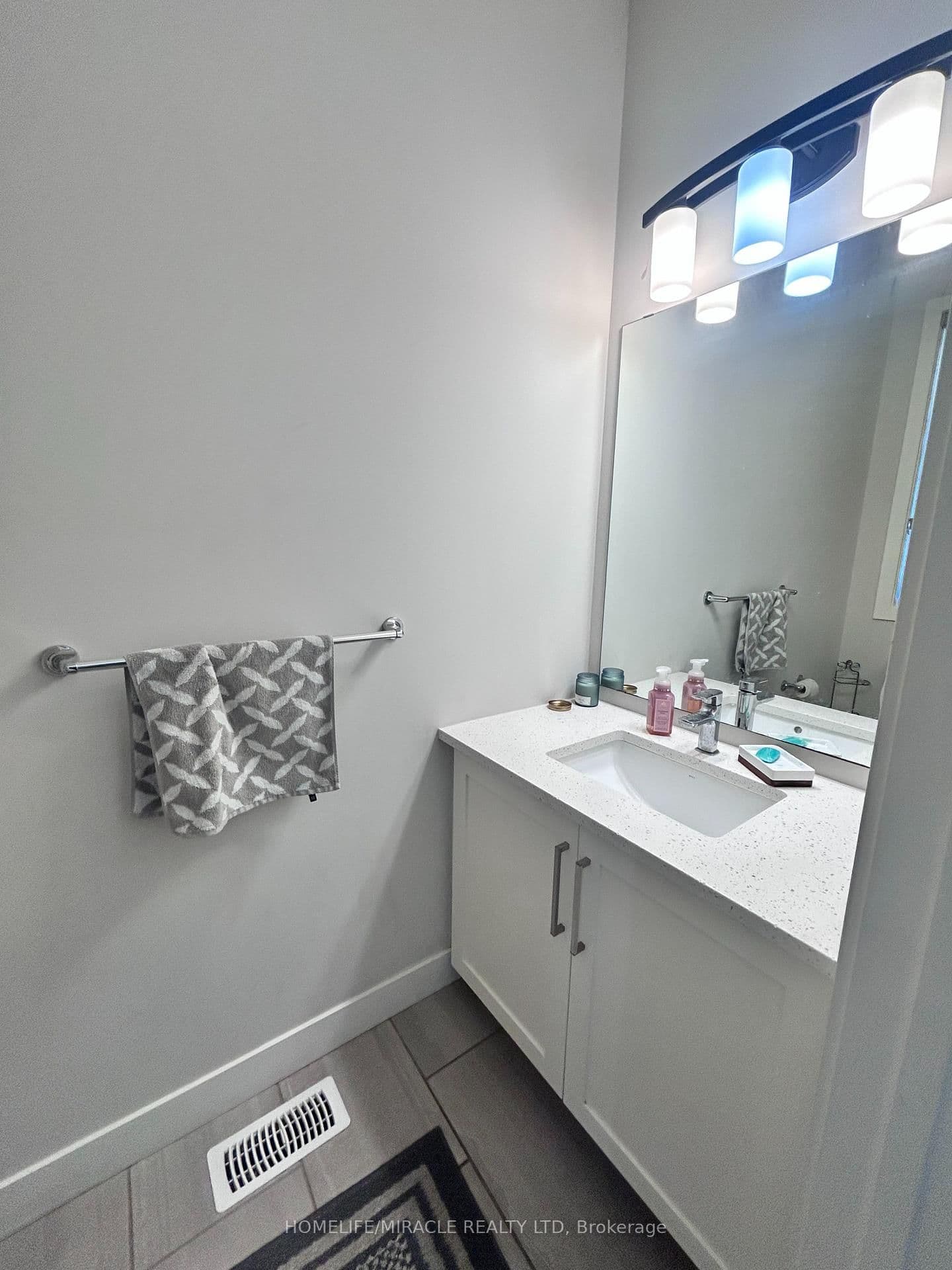 36 - 3025 Doyle Drive, London South, ON — photo 2