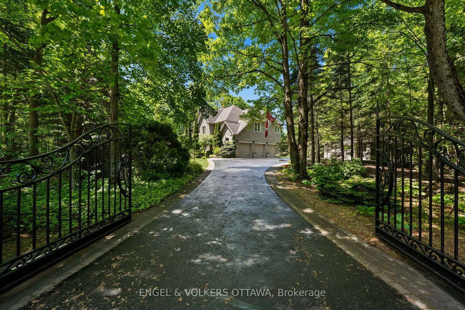 6005 Earlscourt Crescent, Ottawa, ON — photo 3