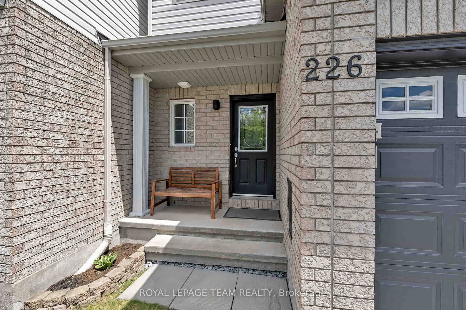 226 Arrita Street, Ottawa, ON — photo 3