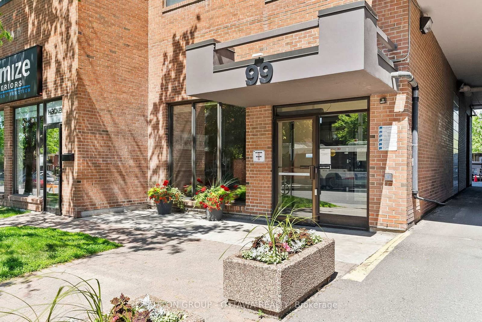 702 - 99 Holland Avenue, Ottawa, ON
