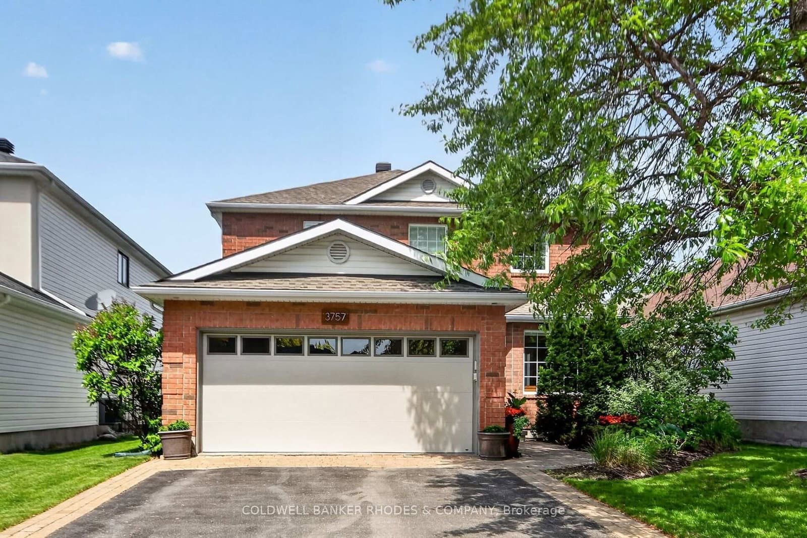 3757 Mountain Meadows Crescent, Gloucester, ON — photo 2