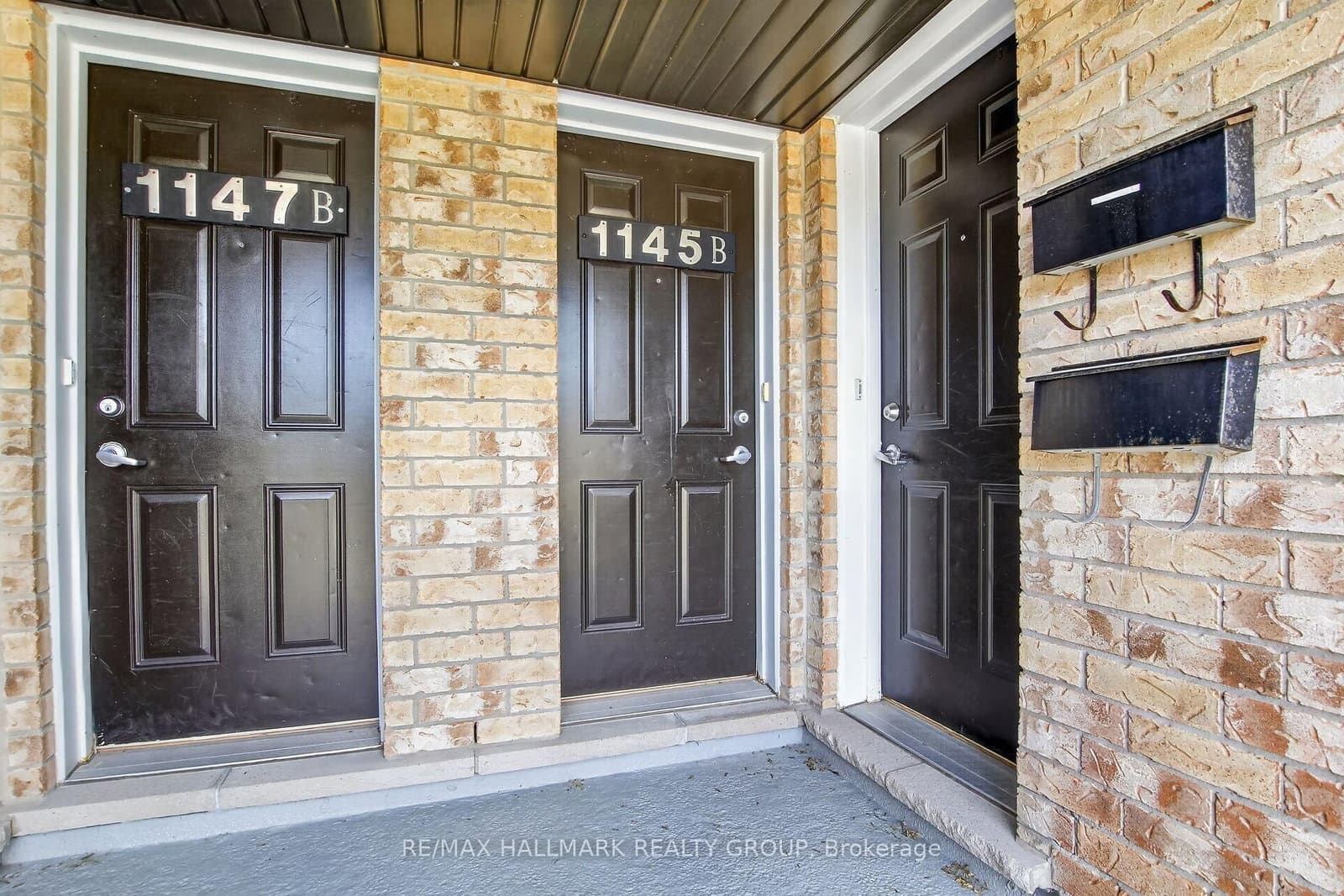 B - 1145 Longfields Drive, Ottawa, ON — photo 2