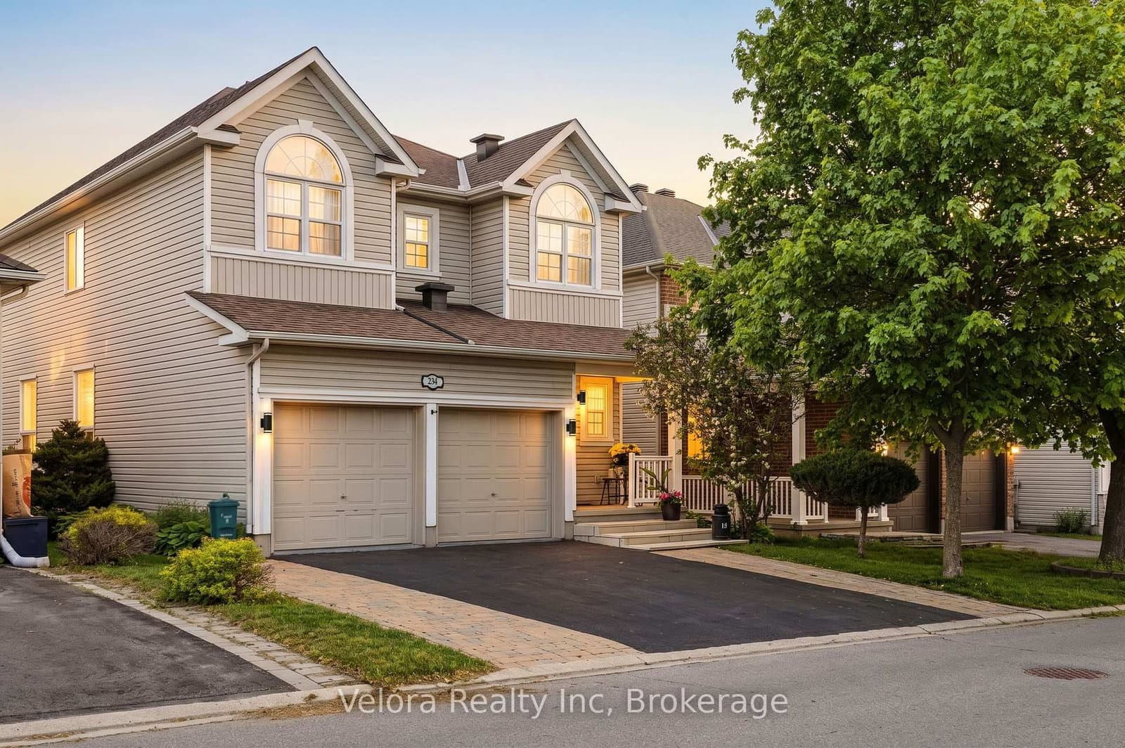 234 Deercroft Avenue, Nepean, ON