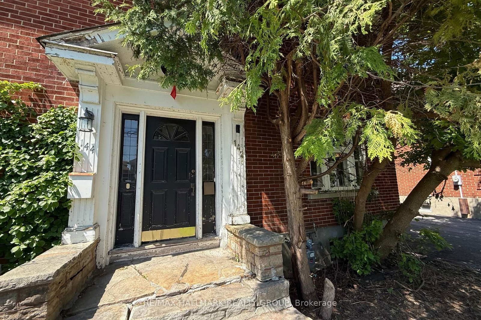 142 Clarendon Avenue, Ottawa, ON