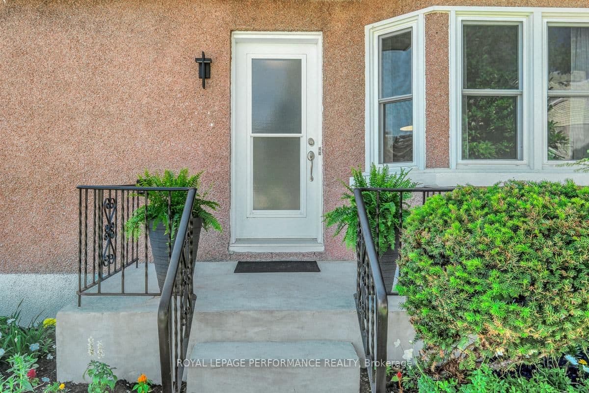 122 Vachon Avenue, Ottawa, ON — photo 2