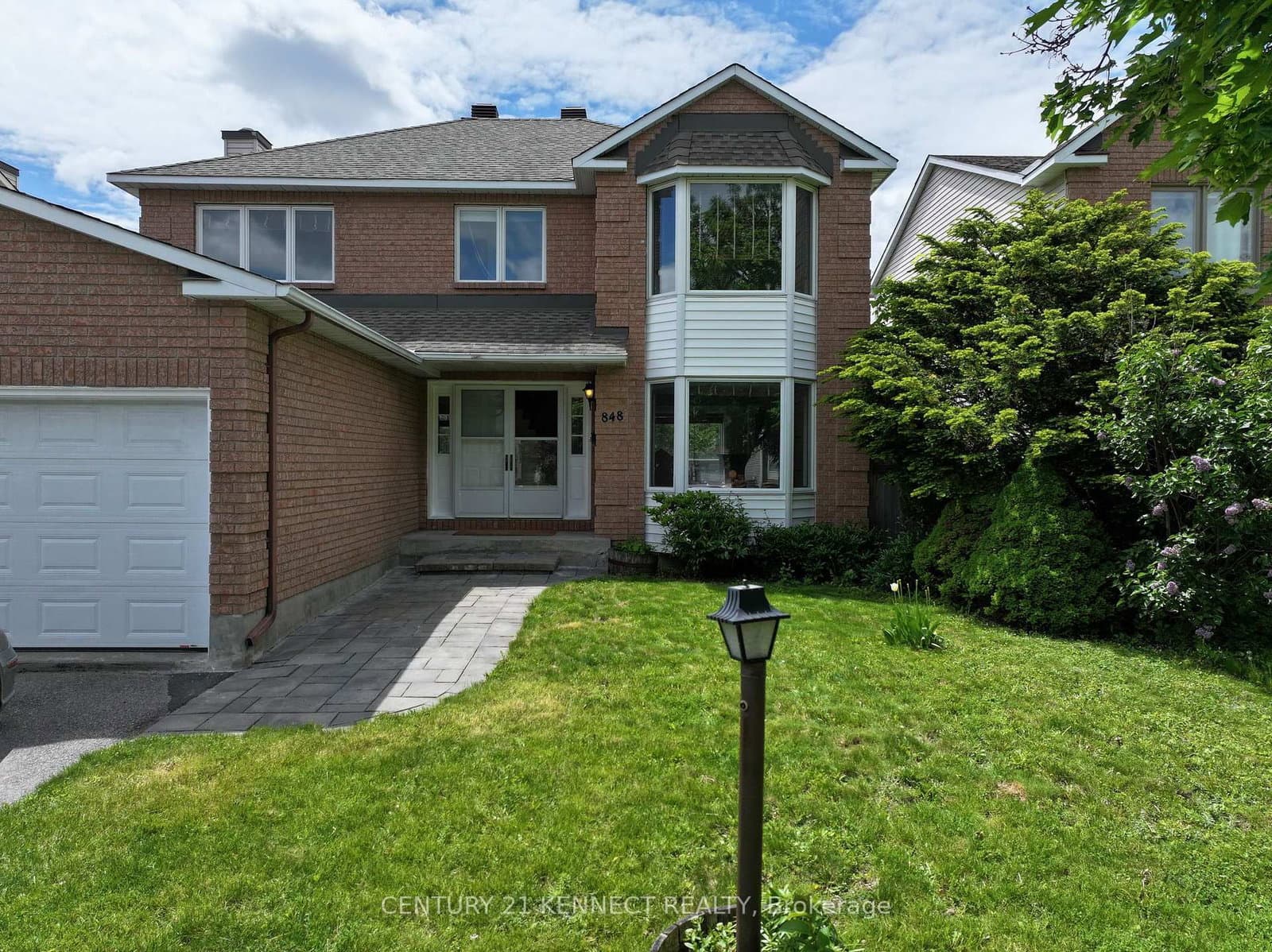 848 Fairlawn Avenue, Ottawa, ON — photo 2