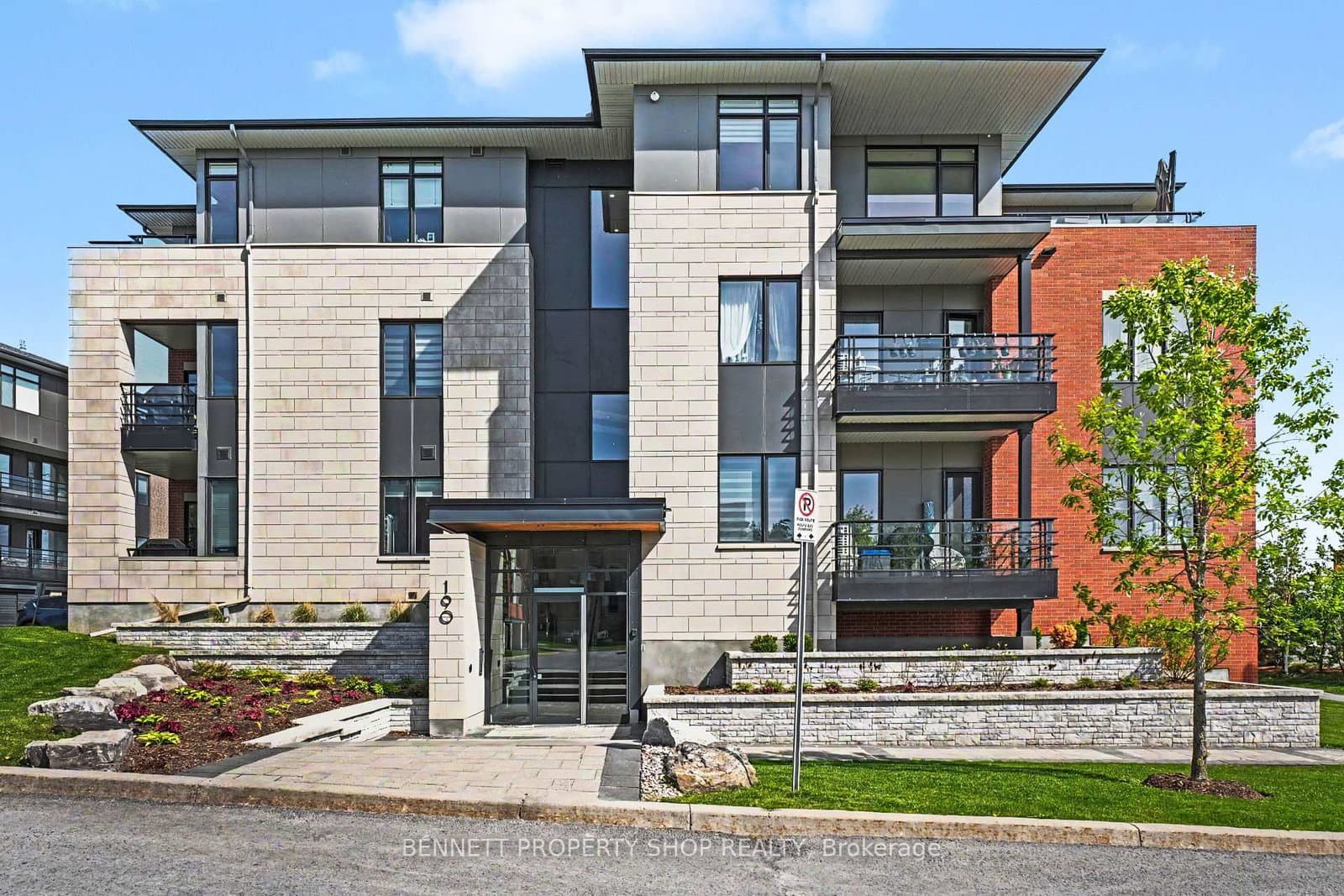 202 - 190 Boundstone Way, Ottawa, ON