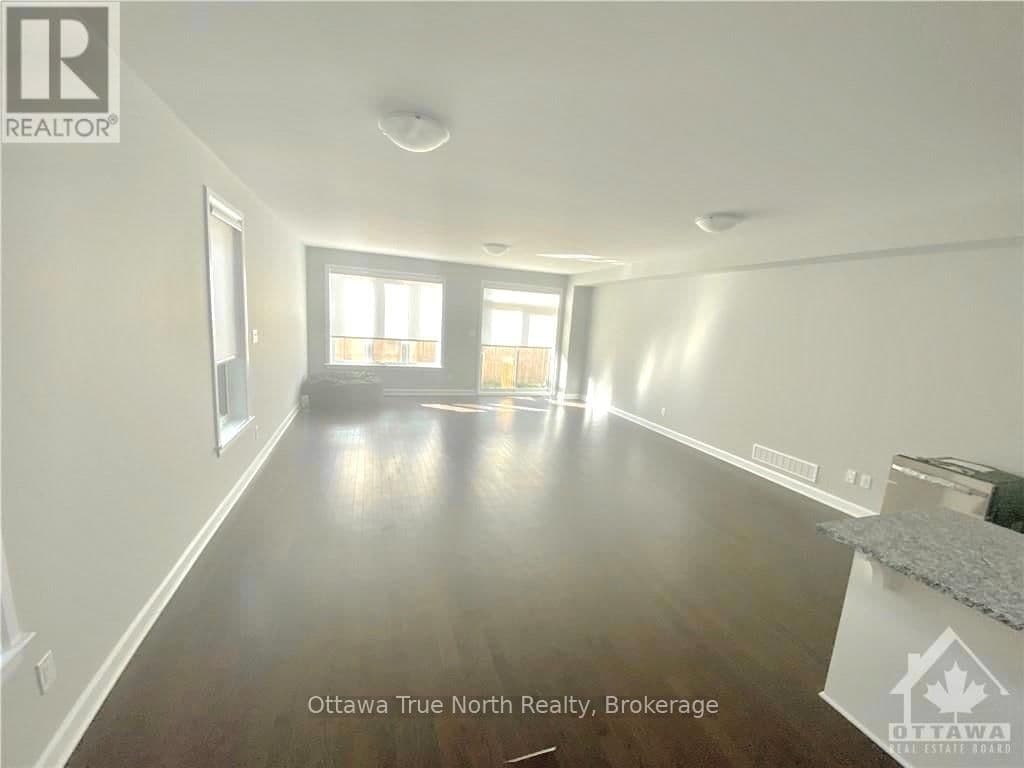 621 Taliesin Crescent, Ottawa, ON — photo 2