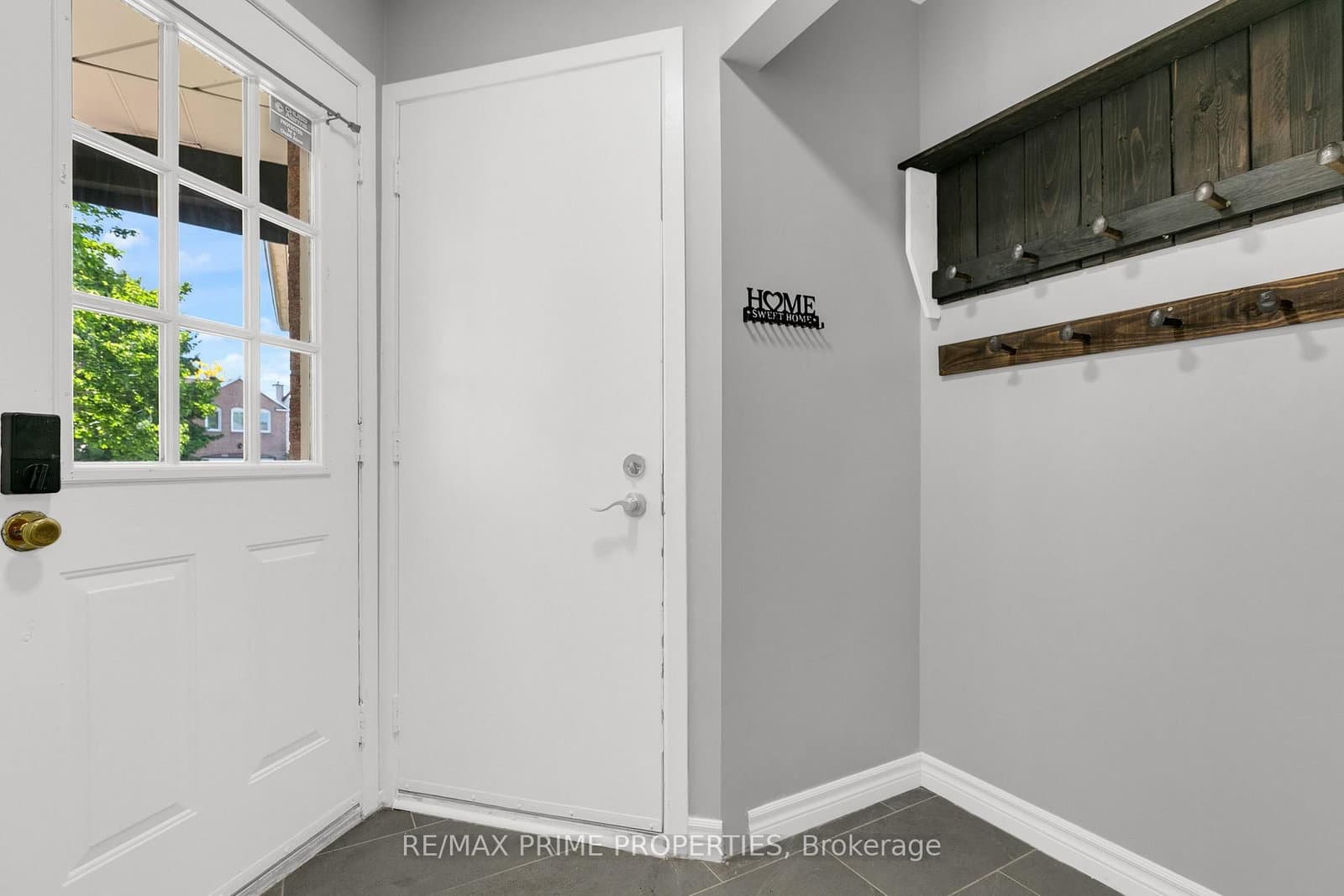 1531 Kamouraska Circle, Ottawa, ON — photo 2
