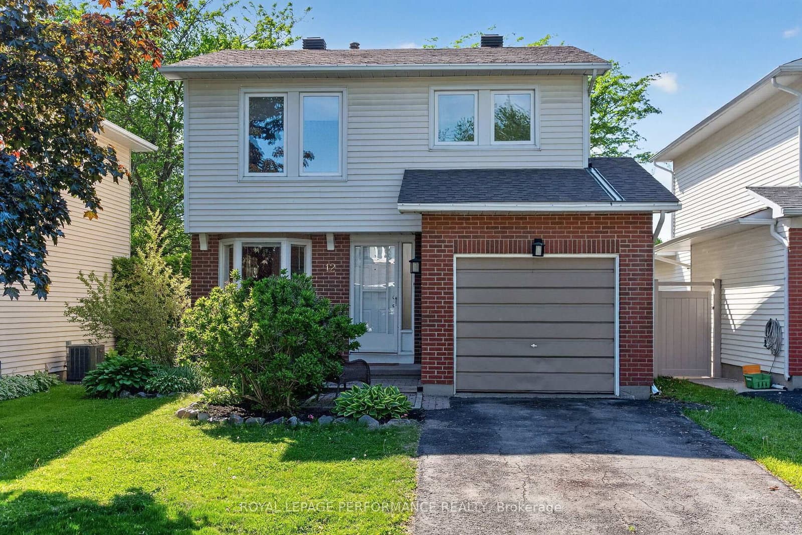 12 Barra Avenue, Ottawa, ON