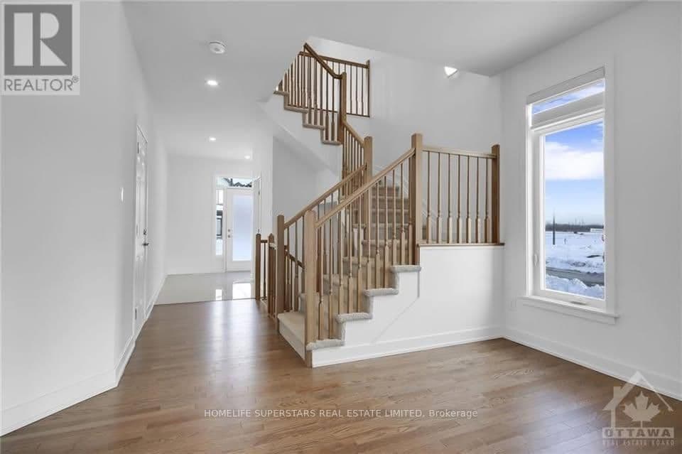 55 Big Dipper Street, Manotick, ON — photo 2