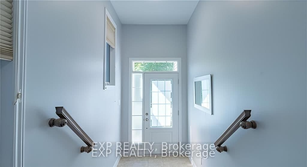 320 Autumnfield Street, Ottawa, ON — photo 2