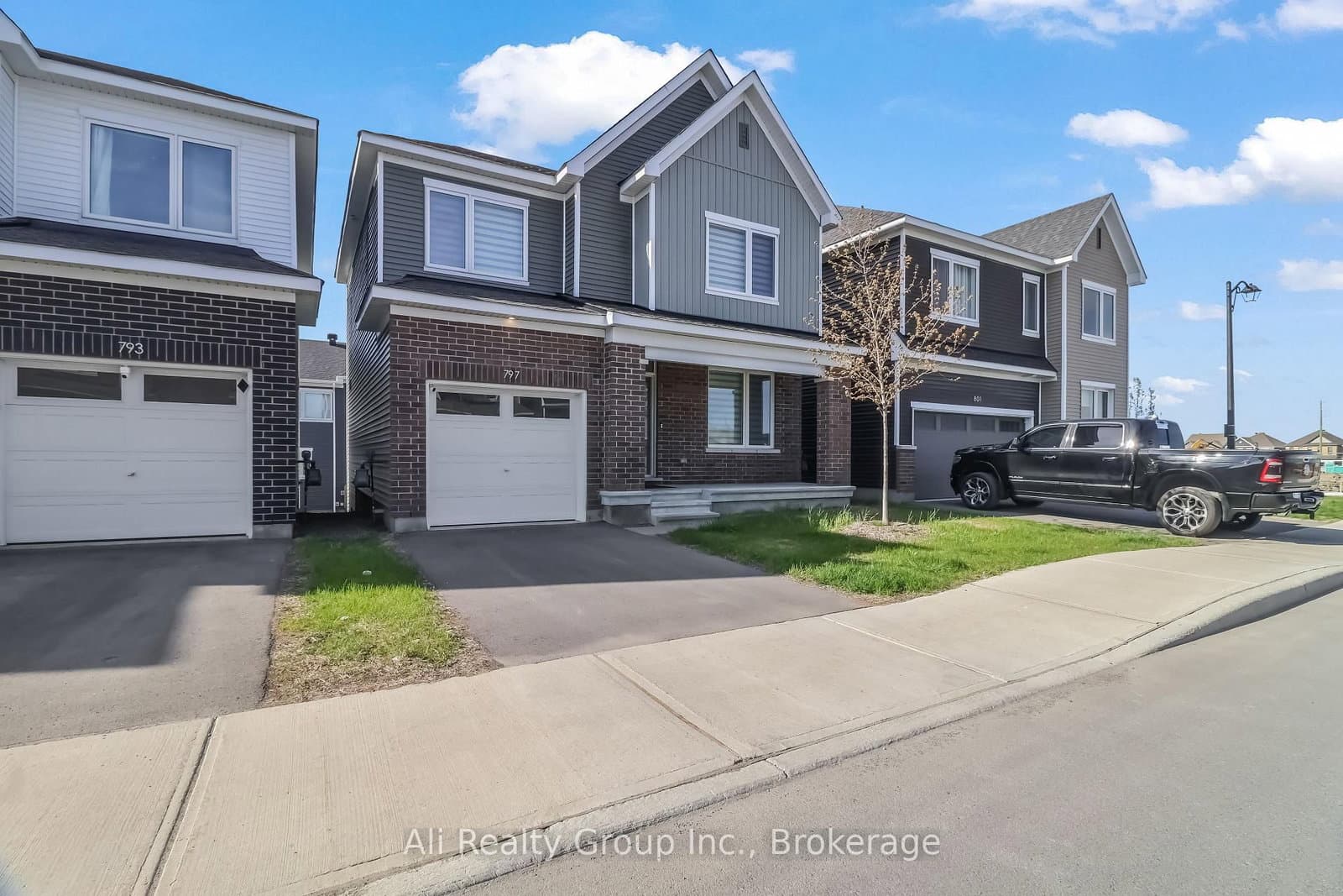 797 Eminence Street, Ottawa, ON — photo 2