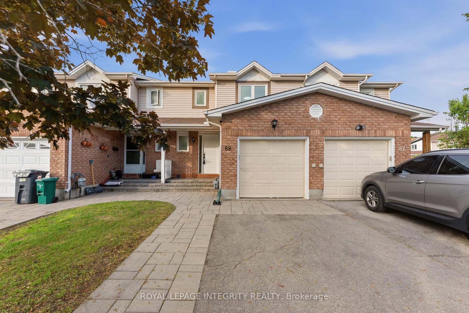 89 BURLINGTON Crescent, Ottawa, ON — photo 2