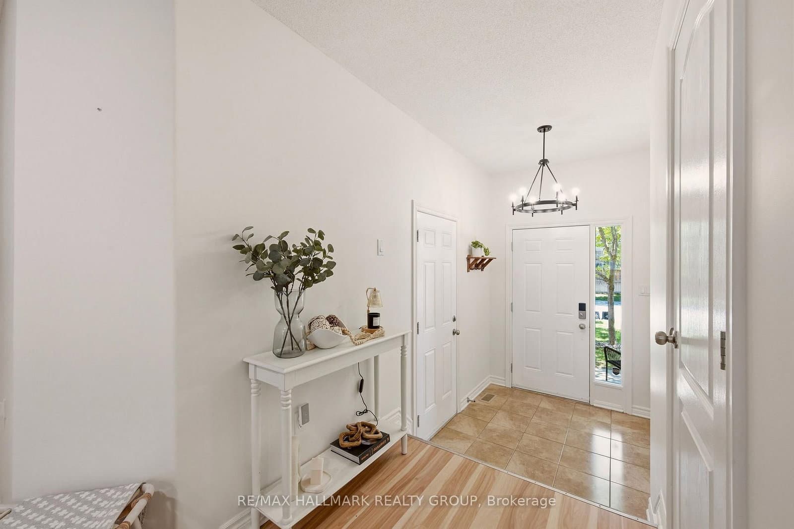 154 Talltree Crescent, Ottawa, ON — photo 3