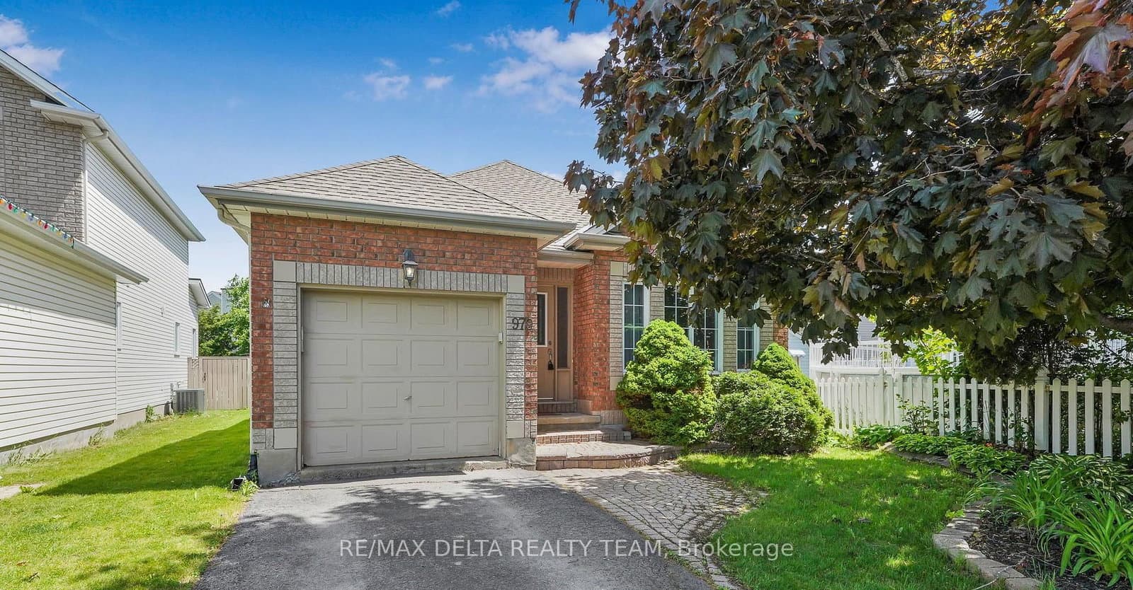 979 COMO Crescent, Orleans, ON