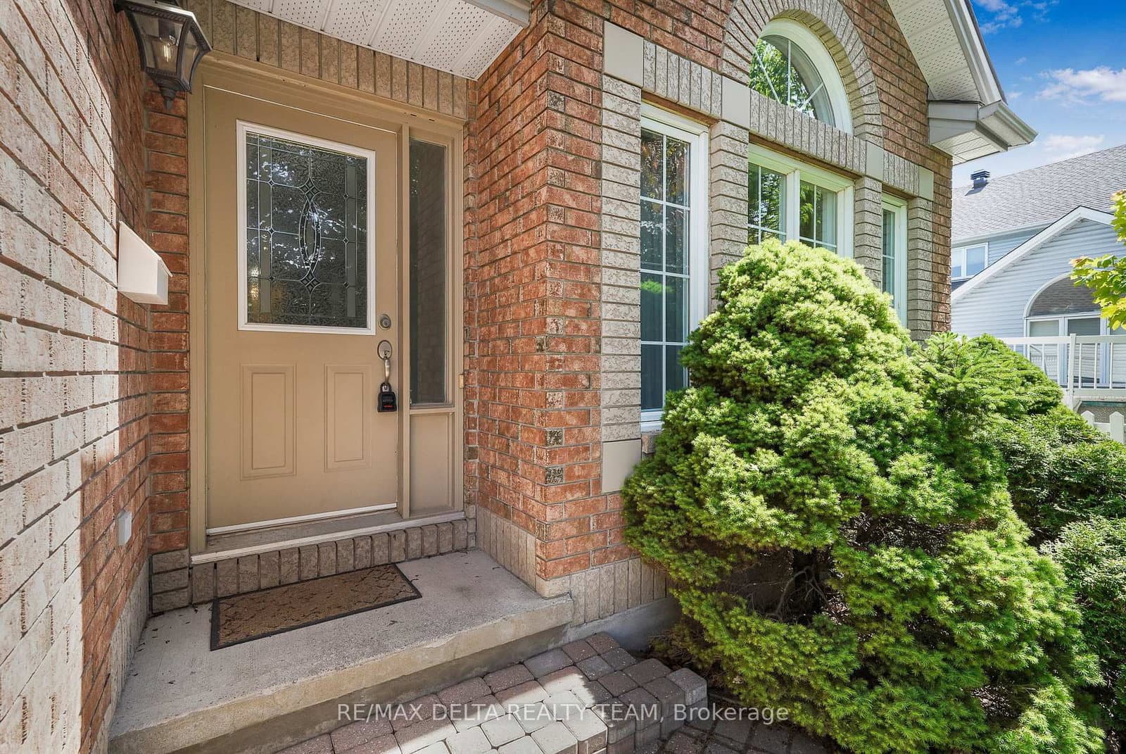 979 COMO Crescent, Orleans, ON — photo 2