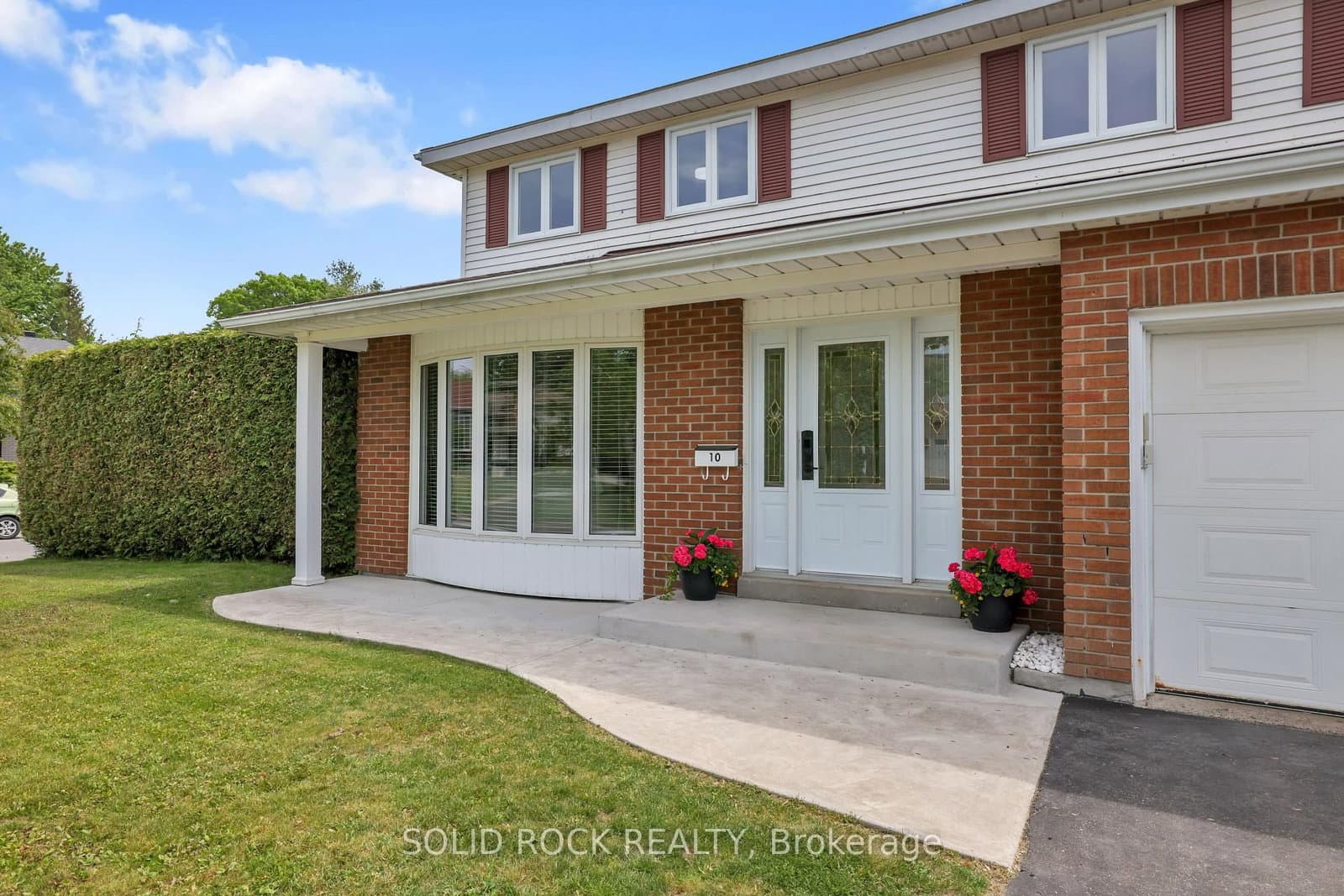 10 Highpark Crescent, Ottawa, ON — photo 3