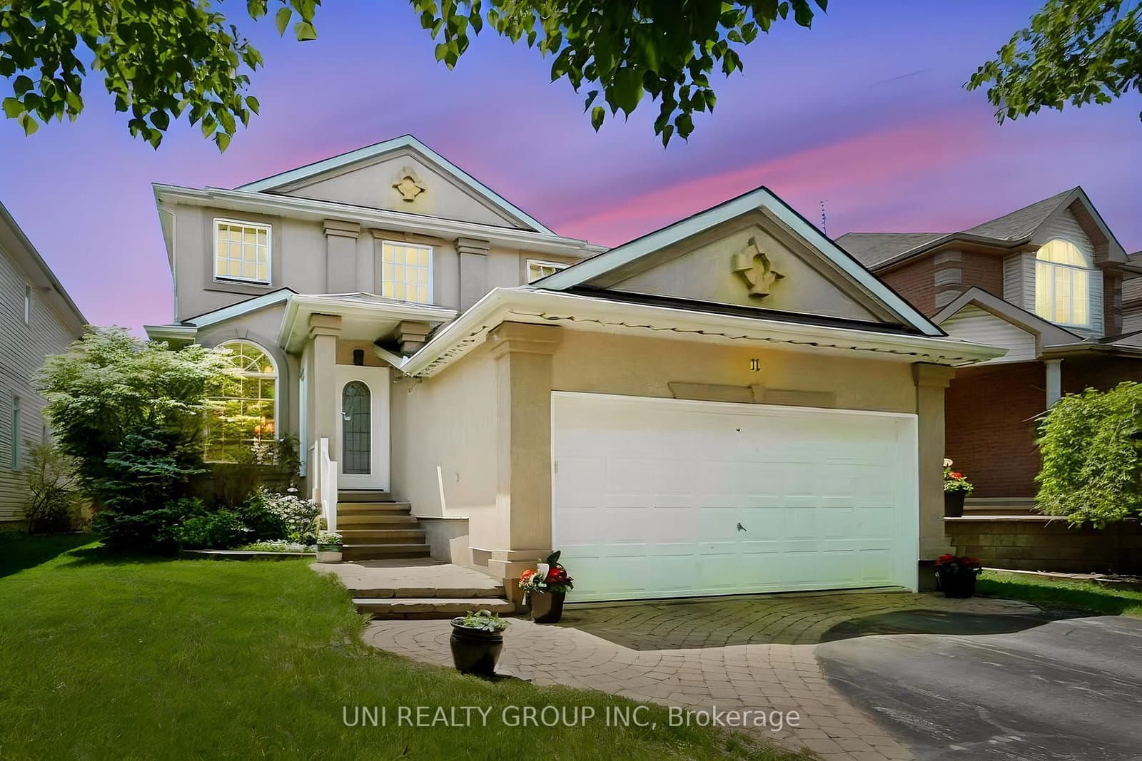 11 LANGFORD Crescent, Kanata, ON — photo 2
