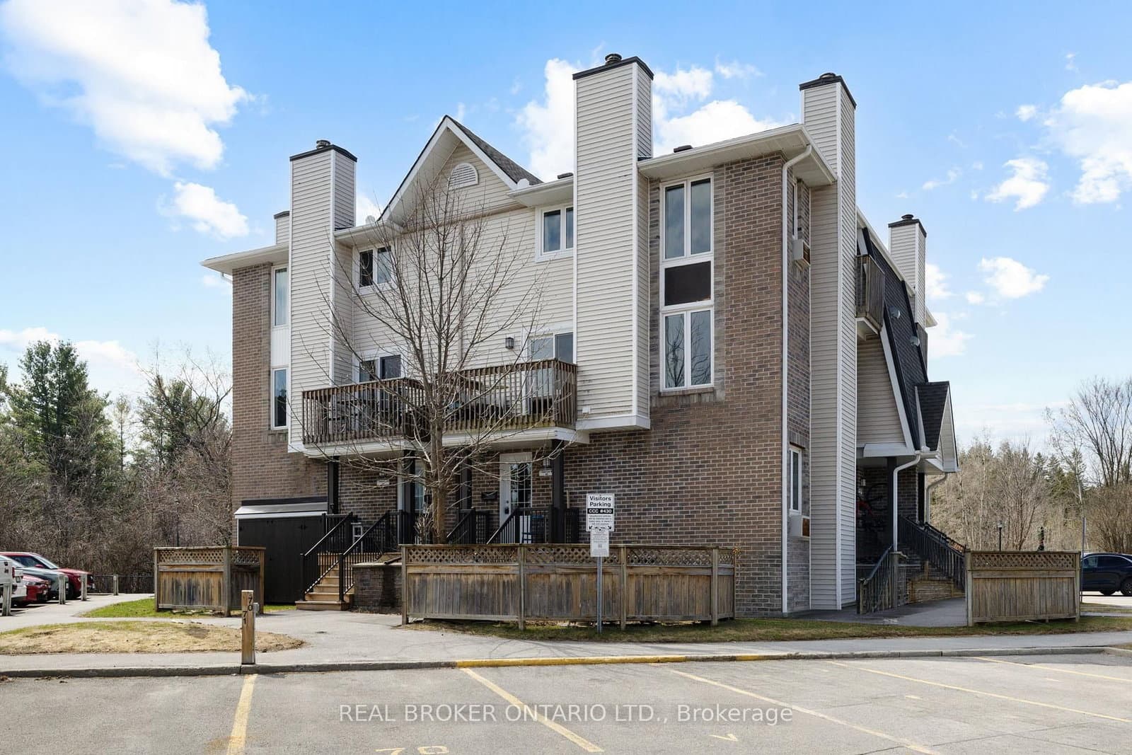 3 - 7 Timberview Way, Ottawa, ON