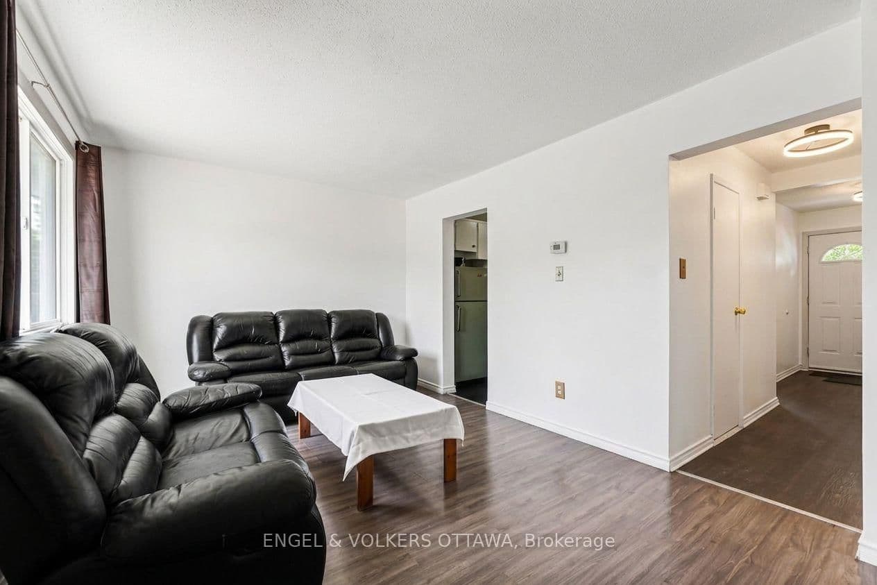 4557 Dora Crescent, Ottawa, ON — photo 3