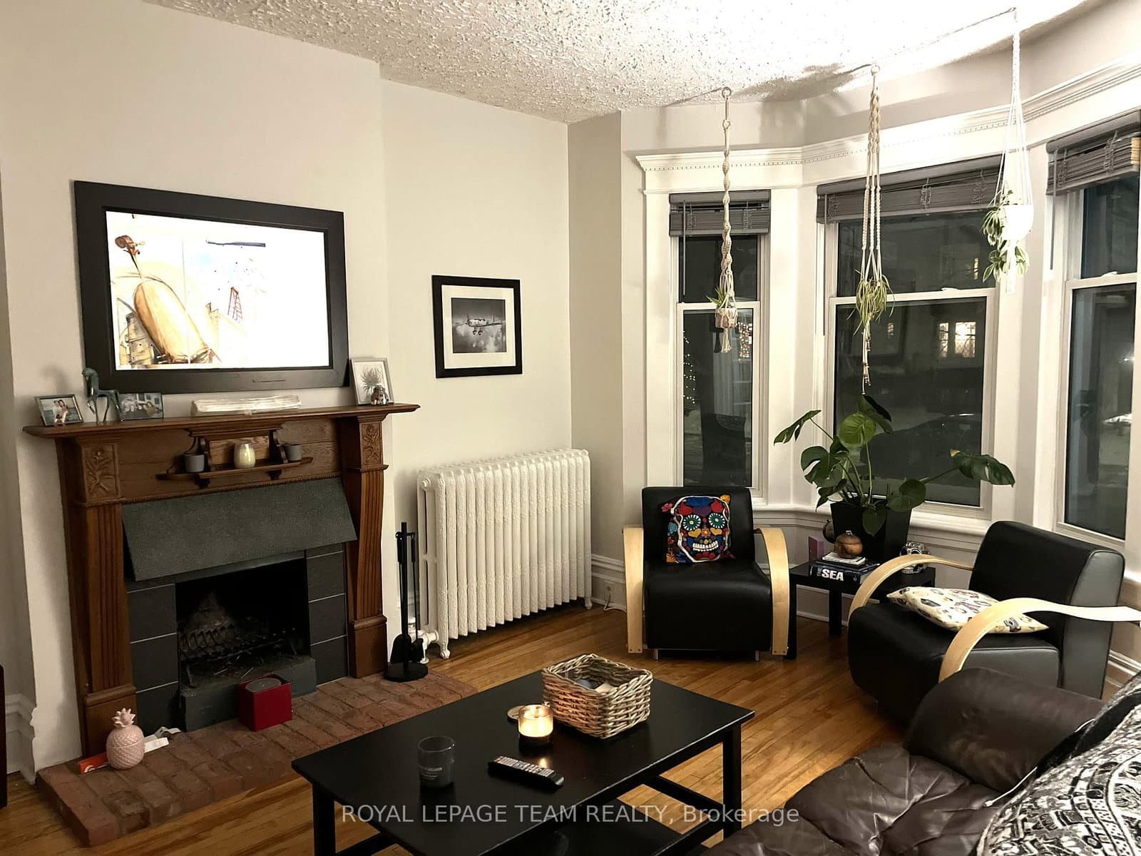 12 Woodlawn Avenue, Ottawa, ON — photo 2