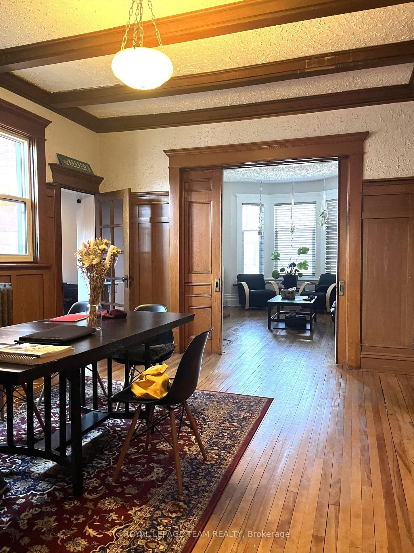 12 Woodlawn Avenue, Ottawa, ON — photo 3