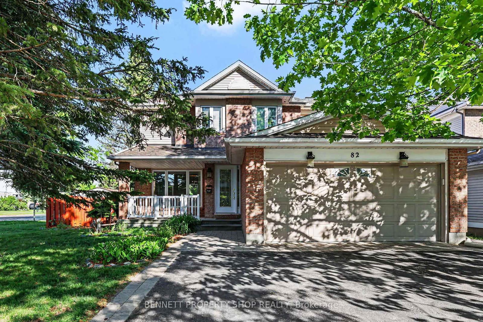 82 Emerald Meadows Drive, Ottawa, ON
