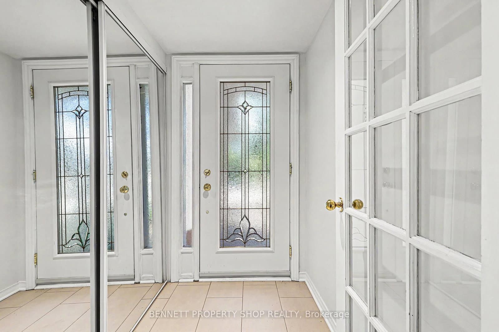 82 Emerald Meadows Drive, Ottawa, ON — photo 3