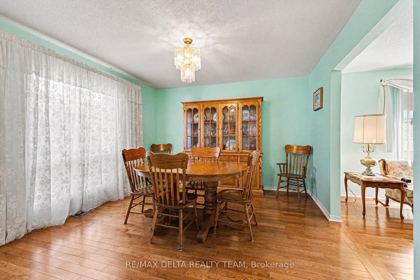 27 Bramblegrove Crescent, Ottawa, ON — photo 3