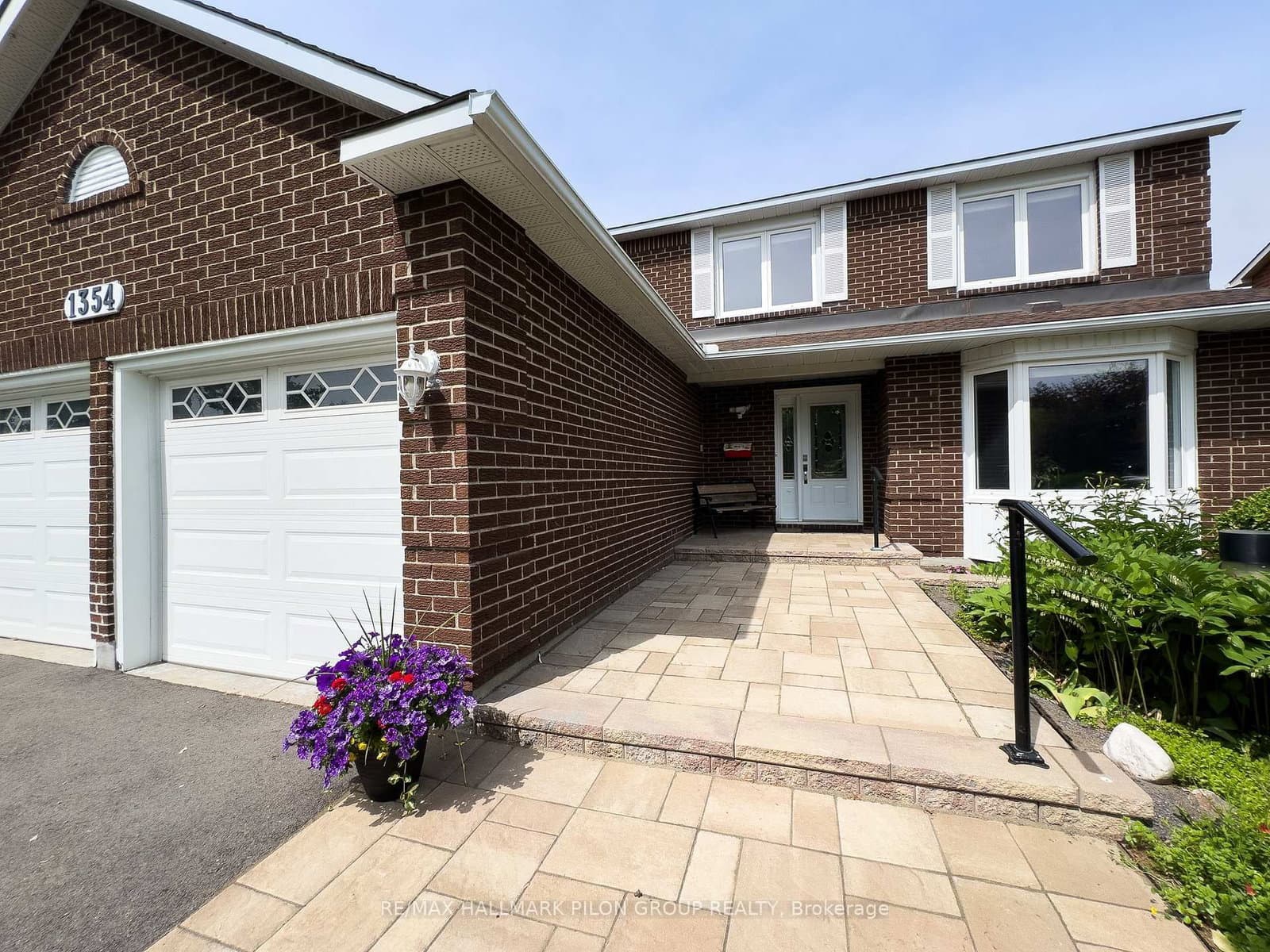 1354 Mountainside Crescent, Orleans, ON — photo 2