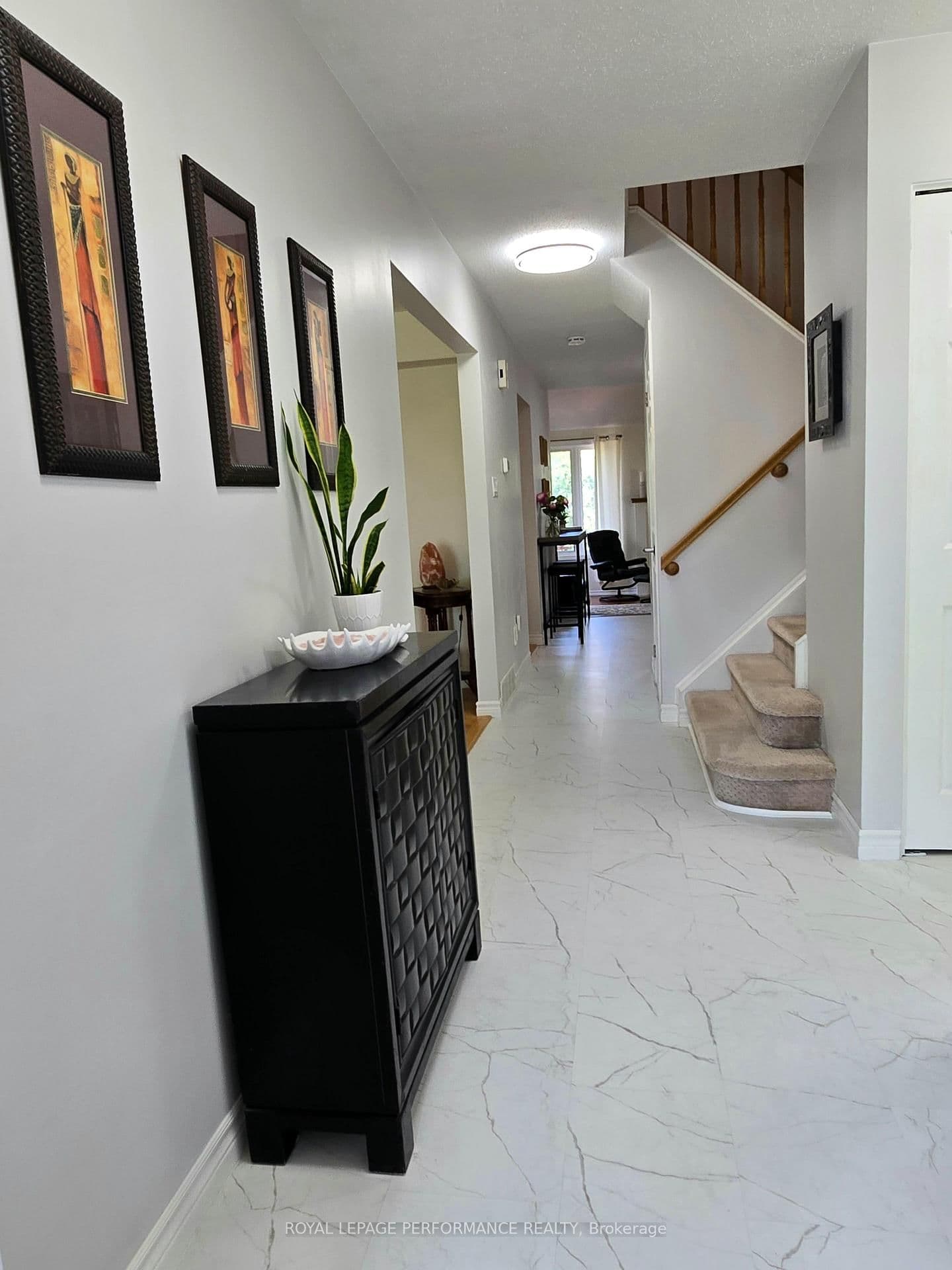 61 Hawley Crescent, Kanata, ON — photo 2