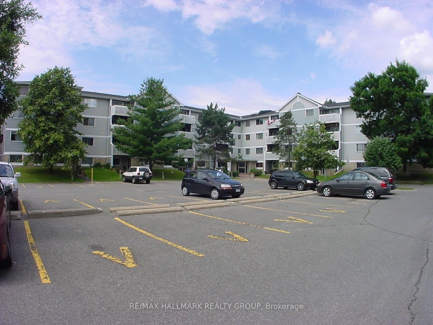 310 - 214 Viewmount Drive, Ottawa, ON