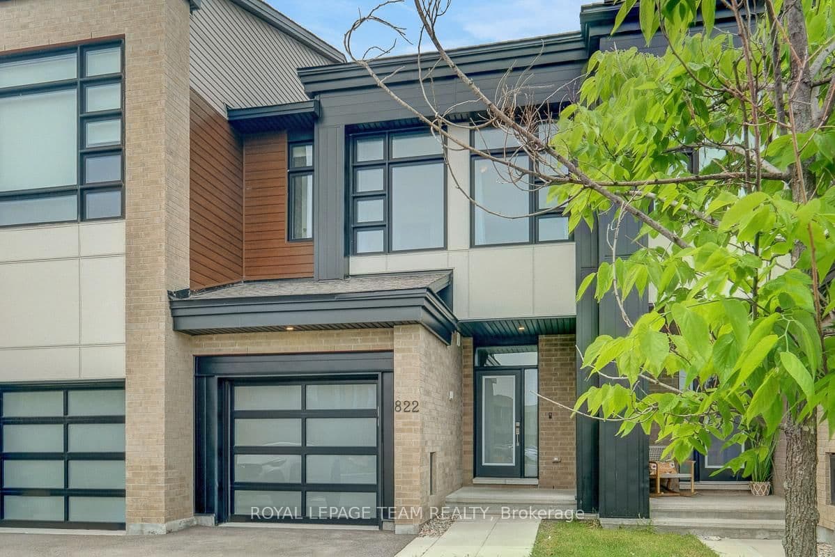 822 Chipping Circle, Ottawa, ON — photo 2