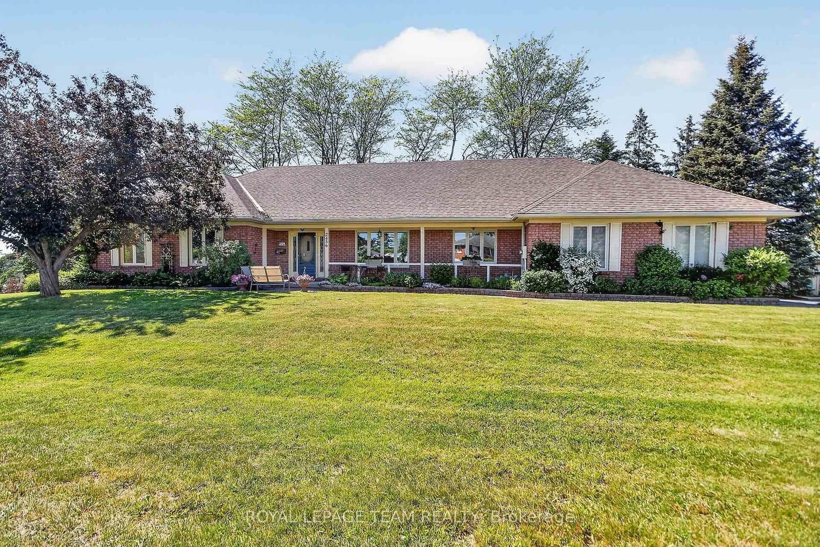 2456 Garmil Crescent, North Gower, ON